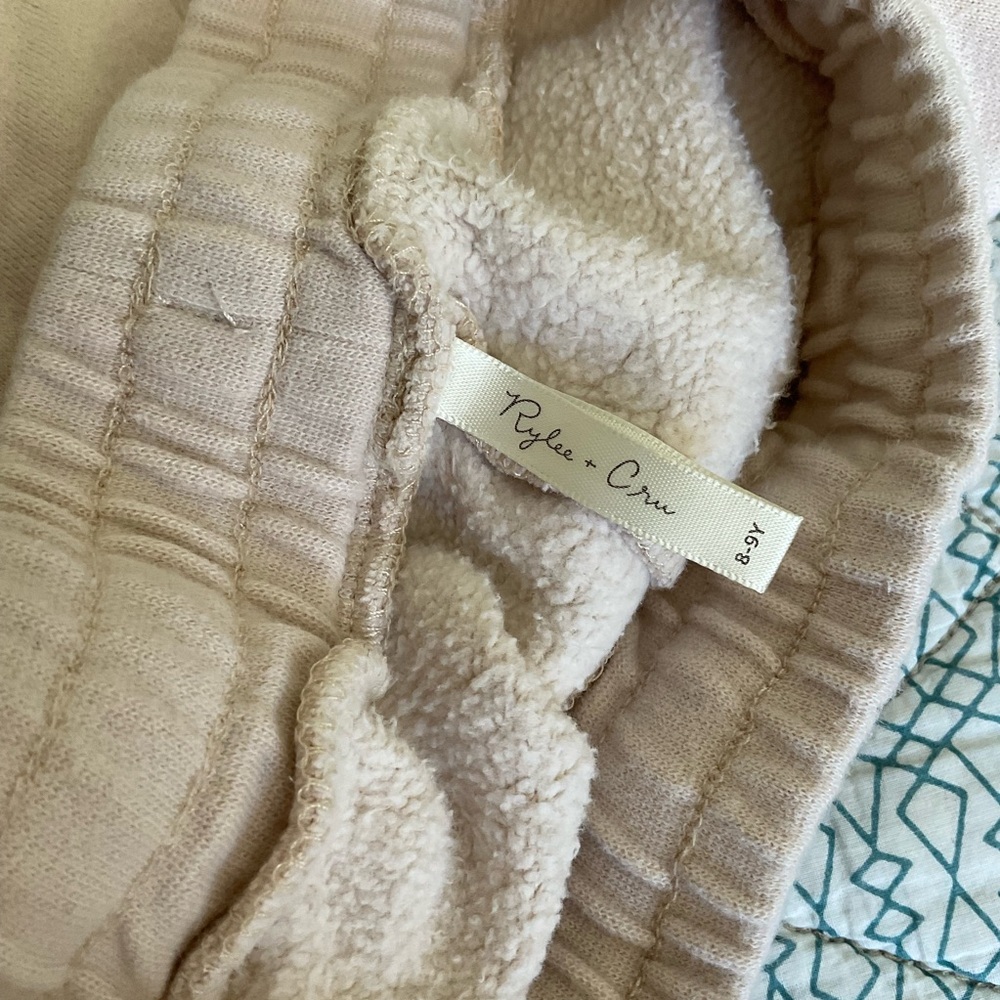 Rylee + Cru Cream Joggers - Picture 6 of 8